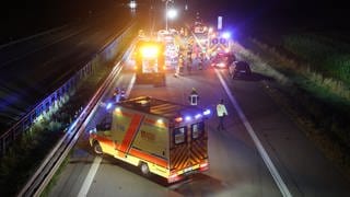 Die A7 war am frühen Sonntagmorgen wegen des schweren Unfalls zwischen Nersingen und dem Kreuz Ulm-Elchingen gesperrt. 