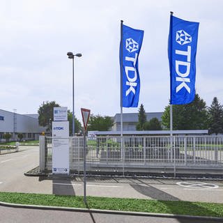 Das Elektronikunternehmen TDK Electronics baut 300 Arbeitsplätze am Standort in Heidenheim ab. Das ist mehr als die Hälfte der Belegschaft.