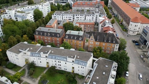 Ein Luftaufnahme der Arbeitersiedlung mit ihren Backsteinbauten in Ulm - teilweise noch erbaut von Conrad Dietrich Magirus.