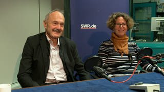 OSCD-Wahlbeobachter Jana Bühlers und Josef Lehleiter im SWR Studio Ulm - sie reisen demnächst zu den US-Präsidentschaftswahlen nach Amerika. 