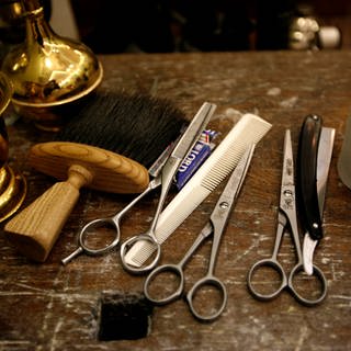 Zollkontrolle bei Barbershops in Ulm - in fünf von dreizehn Fällen wurden Ermittlungsverfahren eingeleitet (Symbolbild). 