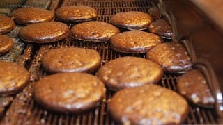 Keine Lebkuchen-Produktion - bei der Firma Weiss in Neu-Ulm stehen 37 Stunden lang die Bänder still (Symbolbild).