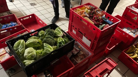 250 Kilo gerettete Lebensmittel aus Heidenheim in der Küche des Sternekochs Widemanns Löwen. 