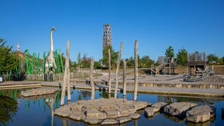 Im Floßteich am Wasserspielplatz in Schwäbisch Gmünd darf in Zukunft niemand mehr baden. Das Gewässer sei dafür nie gedacht gewesen, hieß es von der Stadt. (Archivbild)