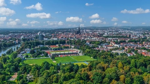 Stadt Ulm mit Donaustadion