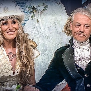 Uli Trompetter und Arno Filbig im Studio der SWR Landesschau. Die Hochzeit der beiden war umrahmt von Pleiten, Pech und Pannen.