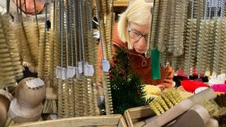 Der Bürstenstand auf dem Ulmer Weihnachtsmarkt