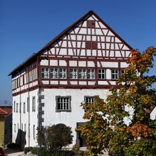 Das Schloss in Heubach. Seit Monaten wird in Heubach (Ostalbkreis) über die Zukunft des Denkmals diskutiert. Die Sanierung ist zu teuer für die Stadt, es droht der Verkauf.