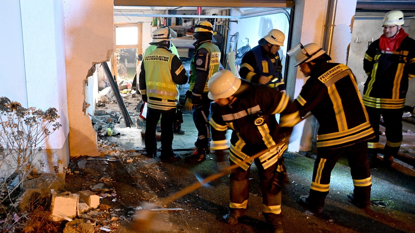 89-J-hriger-hinterl-sst-bei-Chaosfahrt-in-Neu-Ulm-Tr-mmerfeld