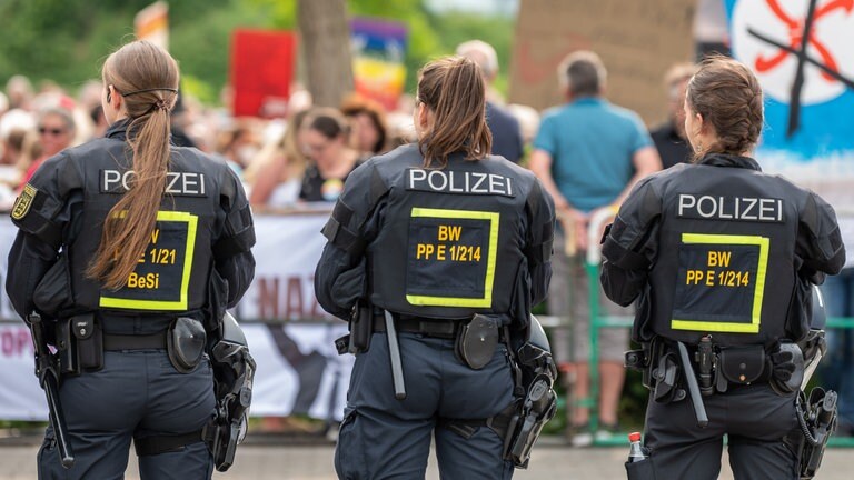 Freispruch Im #MeToo-Prozess Gegen Polizei-Inspekteur - SWR Aktuell