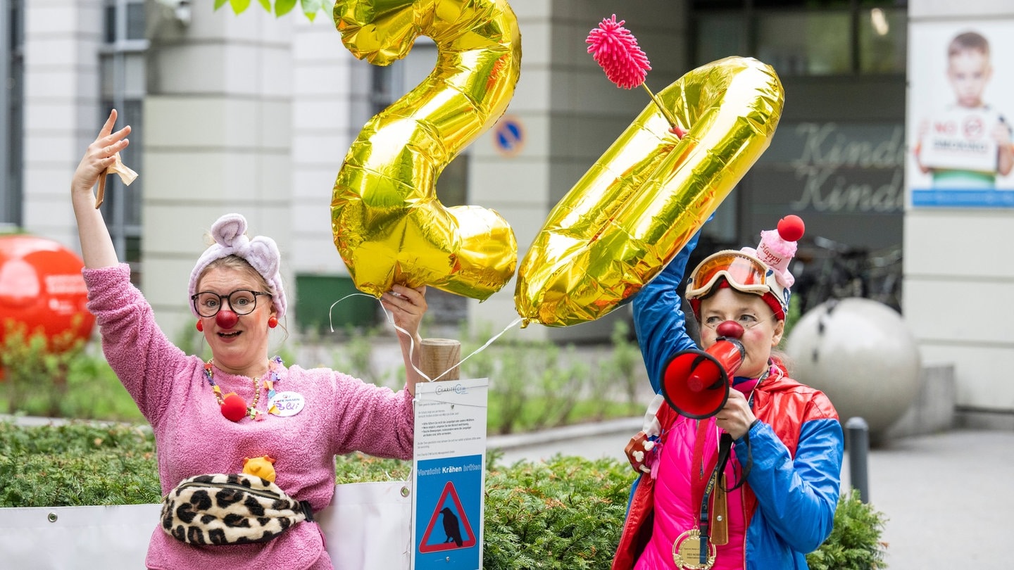 20 Jahre Rote Nasen: Warum Clowns Für Kranke Wichtig Sind - SWR Aktuell