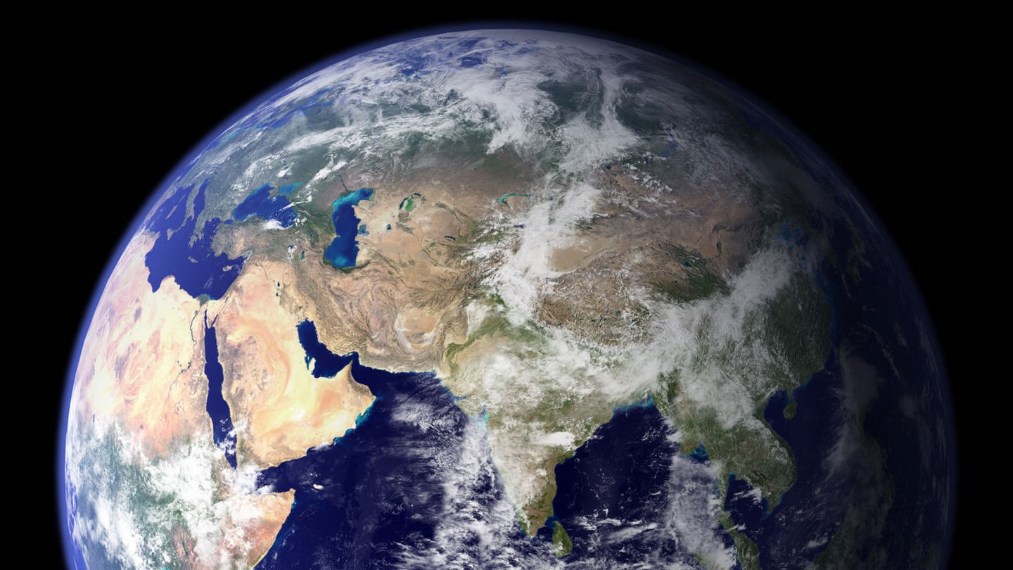 Europa, Nordafika und Asien sind auf einem NASA-Bild der Erde aus dem Weltall zu sehen.
