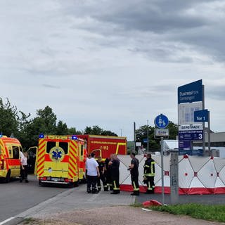 Bei einem Unfall in Gensingen ist ein Radfahrer ums Leben gekommen.