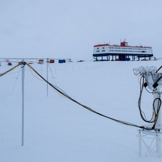 Wettermessungen an der deutschen Polarforschungsstation Neumayer III in der Antarktis - wichtig für die Klimaforschung