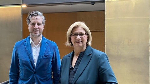 Uli Hauck, ARD-Hauptstadtkorrespondent und Anke Rehlinger, Ministerpräsidentin Saarland