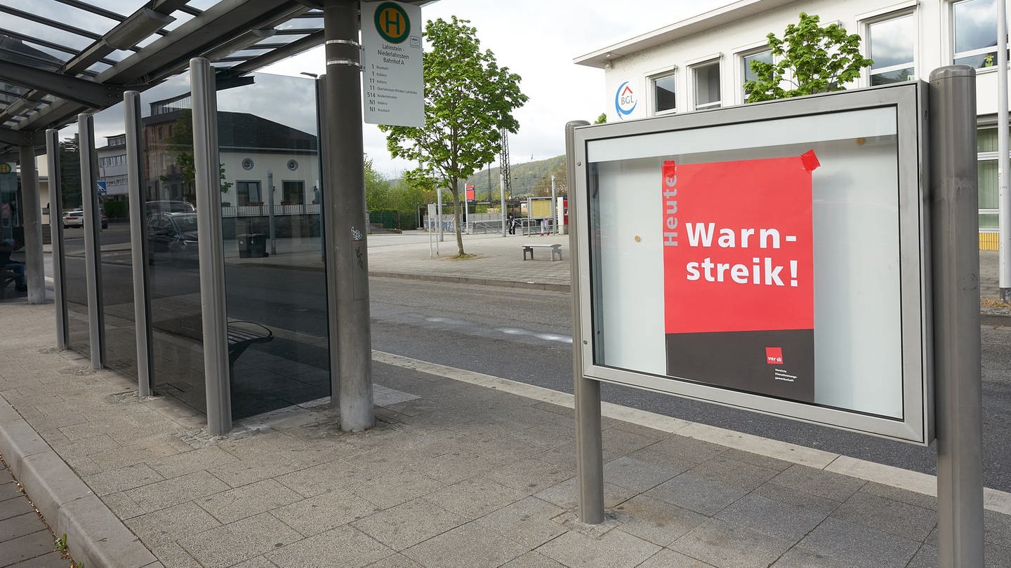 Bus drivers have been on strike since Thursday and educators on Friday – SWR Aktuell