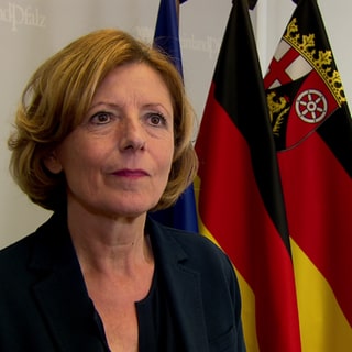 Ministerpräsidentin Malu Dreyer (SPD) verspricht Soforthilfe für Flutopfer