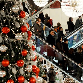 Ver.di beschließt Einzelhandel-Warnstreiks im Weihnachtsgeschäft
