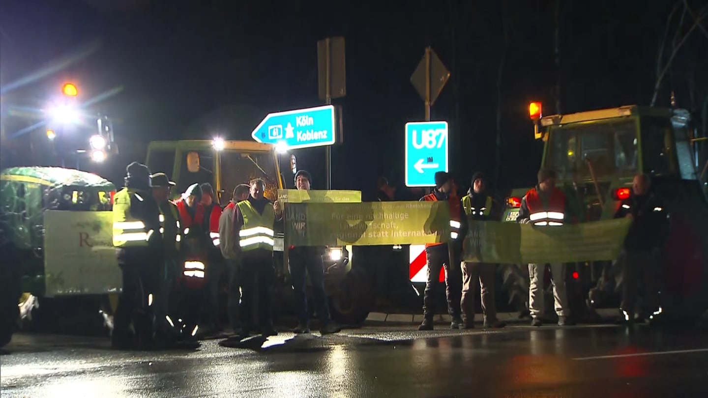 Landwirte Blockieren Autobahnauffahrten In Rheinhessen - SWR Aktuell