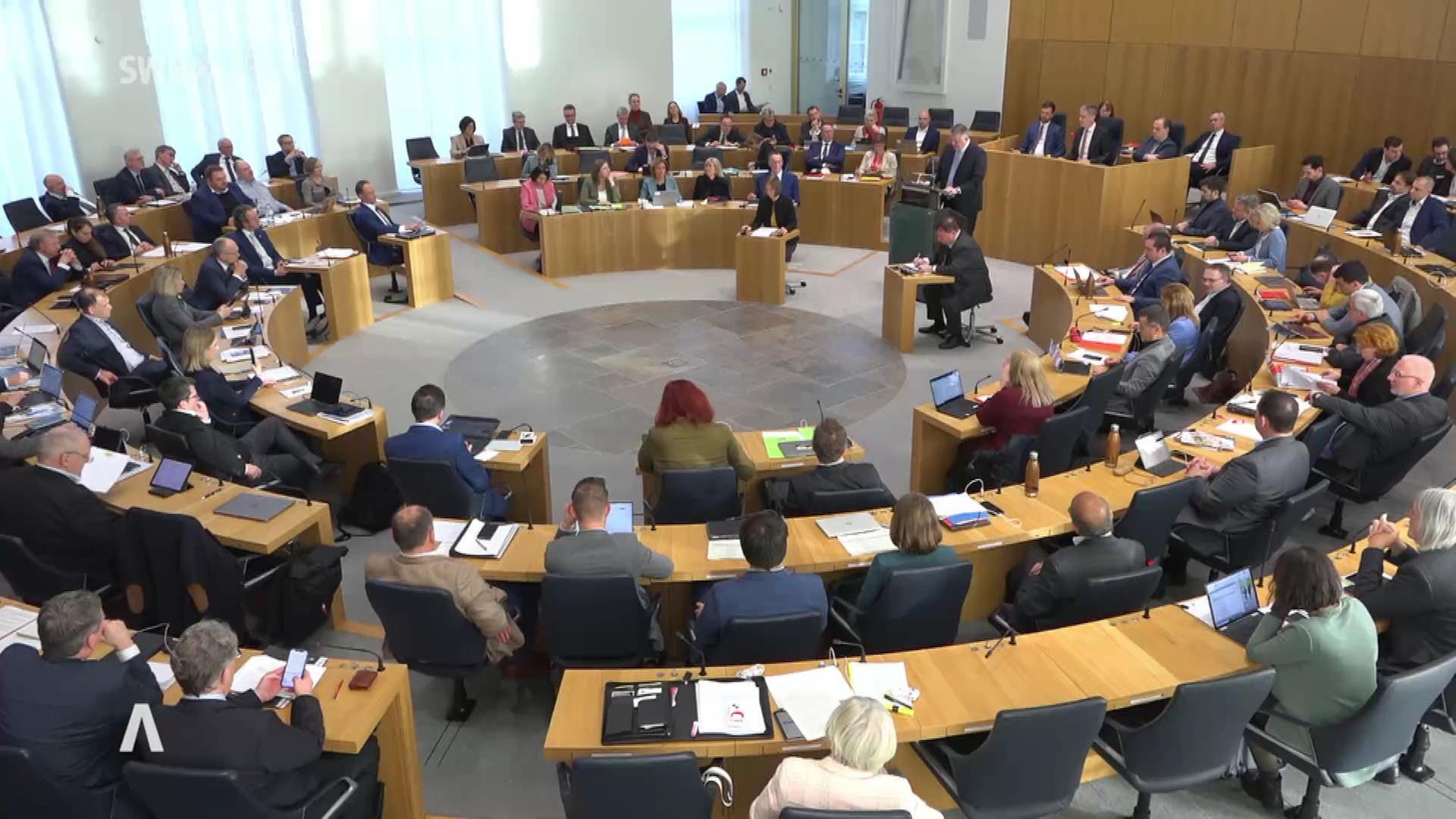 SPD-Fraktion will Beschäftigte im Landtag genauer durchleuchten
