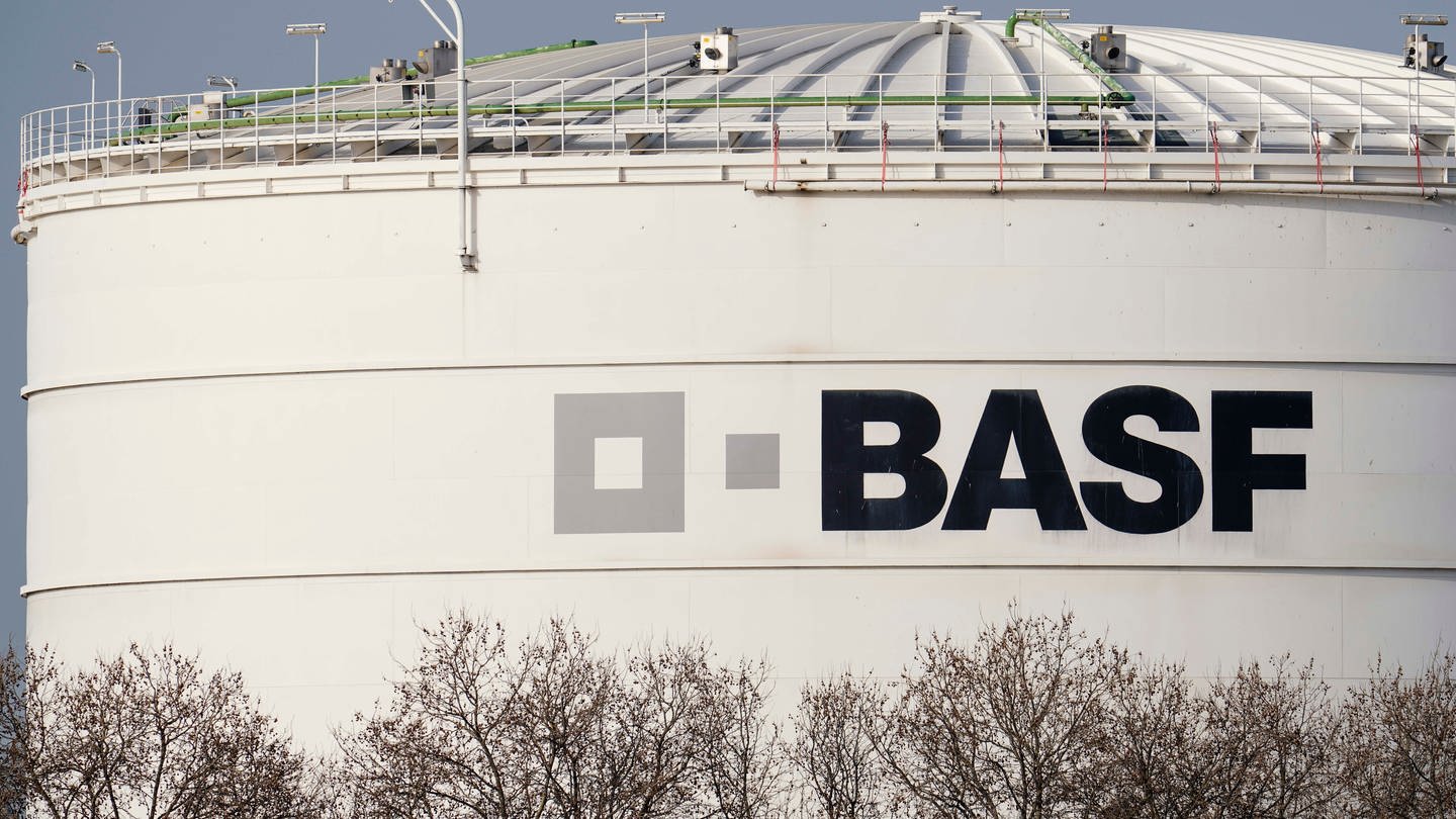 BASF will massiv sparen