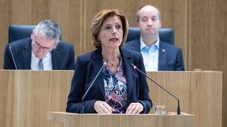 Ministerpräsidentin von Rheinland-Pfalz, Malu Dreyer (SPD) während der Abgabe ihrer Regierungserklärung im Landtag. 