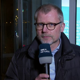 SWR-Reporter Wolfgang Heintz zur Sondersitzung des rheinland-pfälzischen CDU-Vorstands zu Christian Baldauf