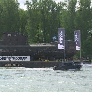 U-Boot auf dem Weg nach Speyer