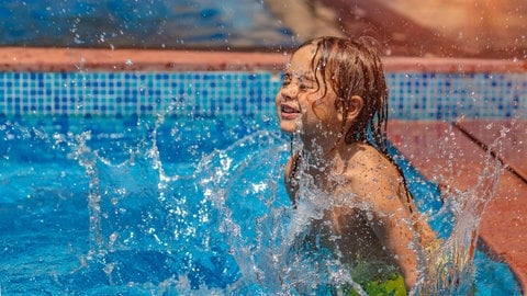 Spaß auf Wasserrutsche