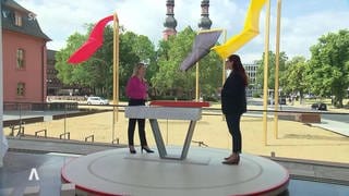 Grüne Fraktionschefin Pia Schellhammer und Nachrichtensprecherin Daniela Schick