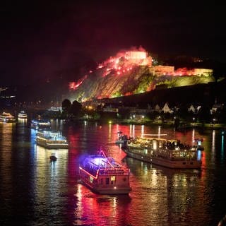 Am Samstagabend haben sich fast 150.000 Menschen das Feuerwerk bei "Rhein in Flammen" angesehen.