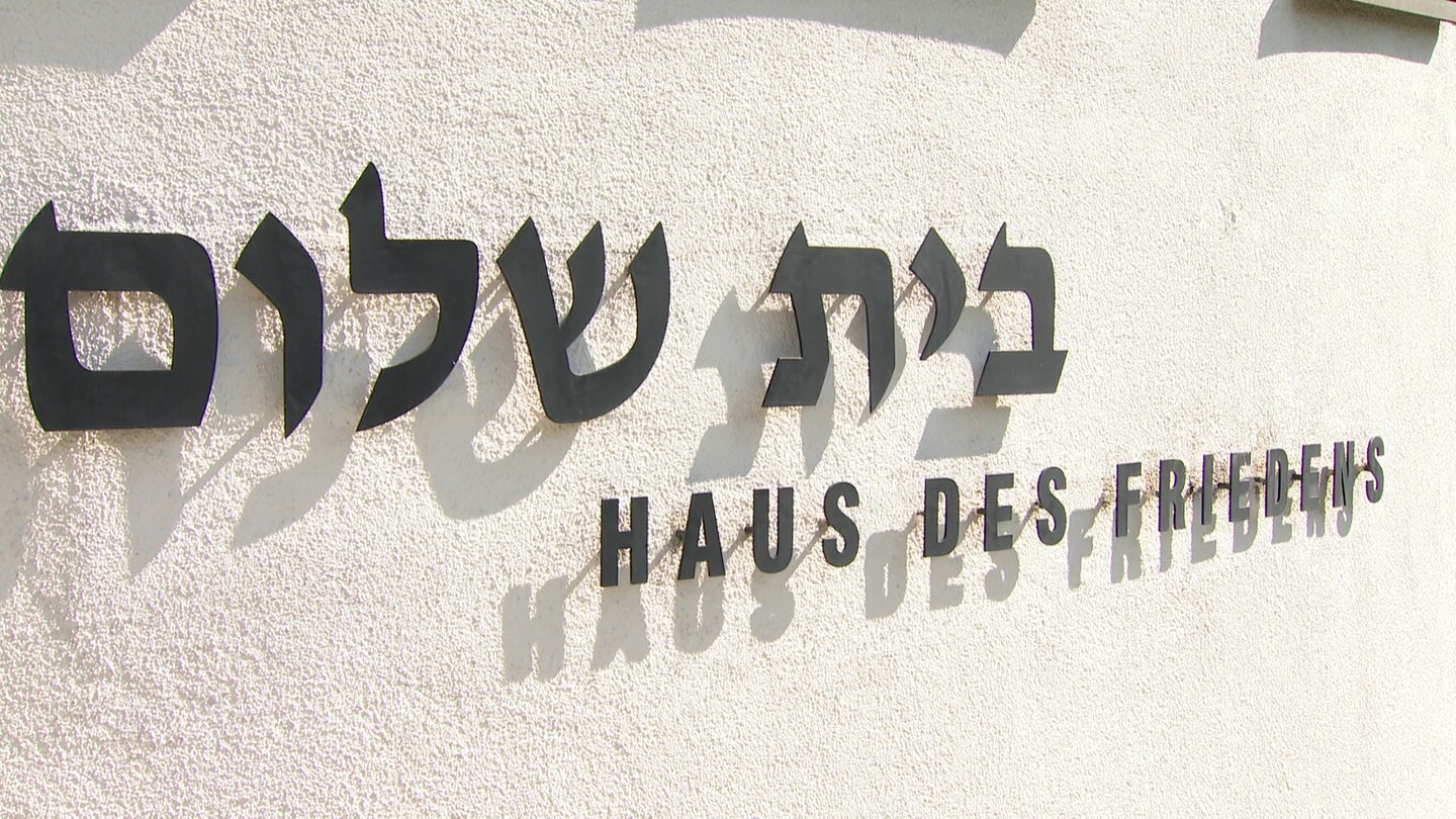 Im rheinland-pfälzischen Landtag wird am Montag 75 Jahre Israel gefeiert.