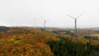 Windräder in der Hunsrück-Gemeinde Fohren-Linden