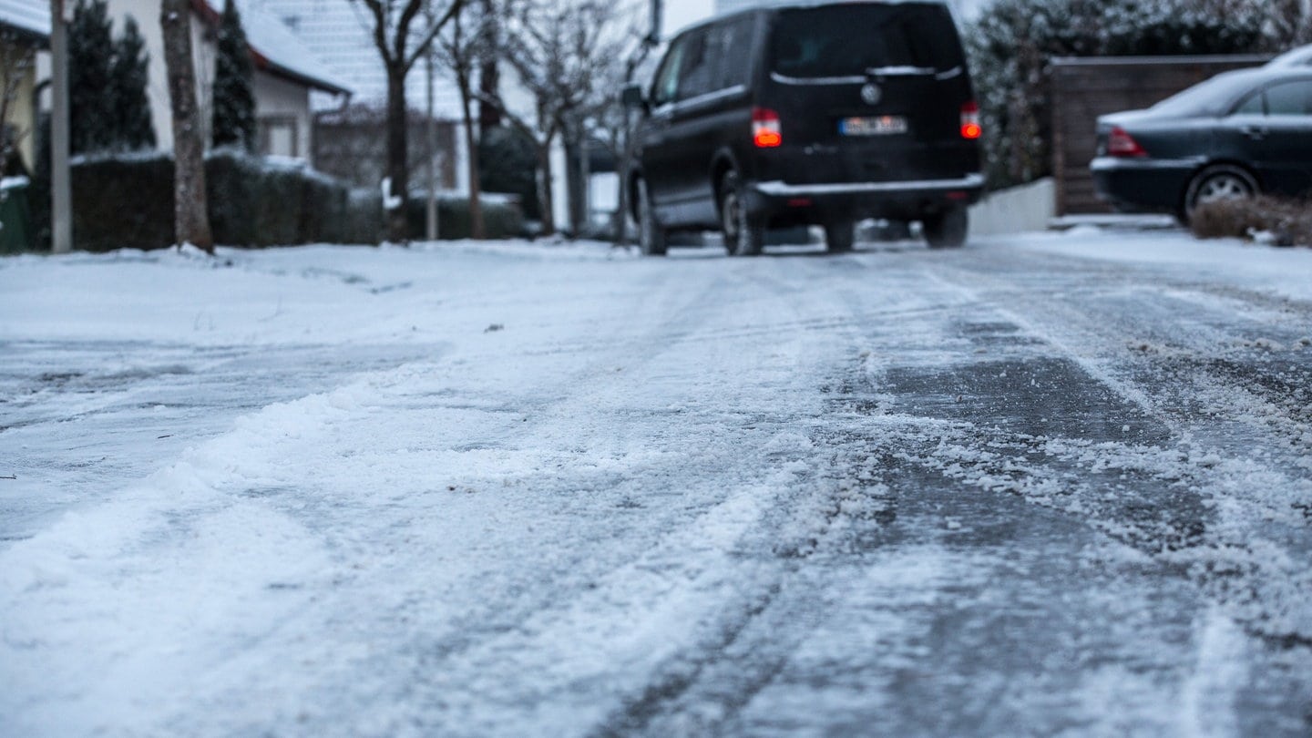 Wetter In RLP: Schnee Und Glatteis - Weiter Vorsicht Geboten - SWR Aktuell