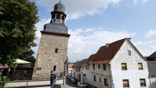 Der schiefste Turm der Welt in Gau-Weinheim