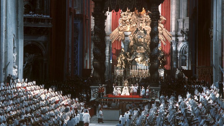 Im Zuge von Reformen des Zweiten Vatikanischen Konzils (1962-1965) wurden die katholischen Fastenregeln gelockert. 