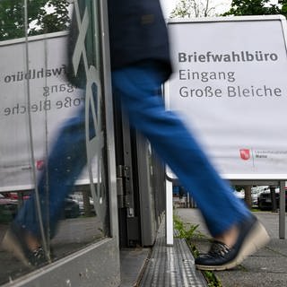 In Rheinland-Pfalz werden bei den Europa- und Kommunalwahlen mehr Menschen per Brief wählen als vor fünf Jahren.