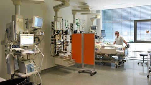 Mehr als 60 Prozent der Kliniken in RLP haben 2022 Verluste gemacht.