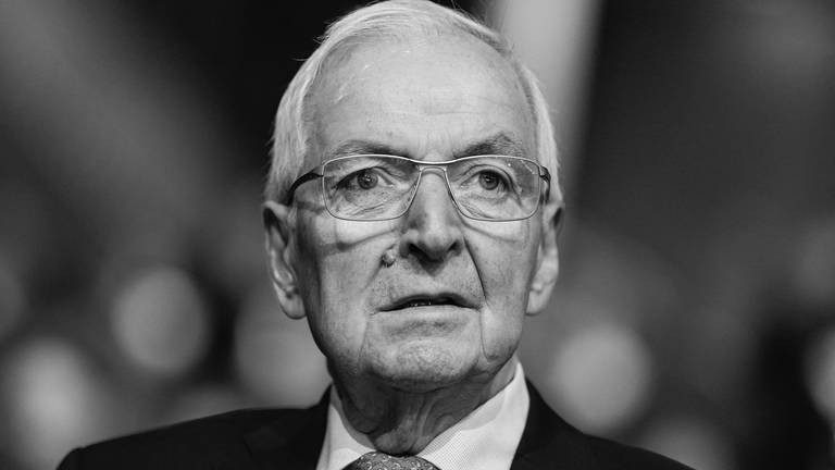 Der frühere rheinland-pfälzische Umweltmister Klaus Töpfer (CDU) ist im Alter von 85 Jahren gestorben. 
