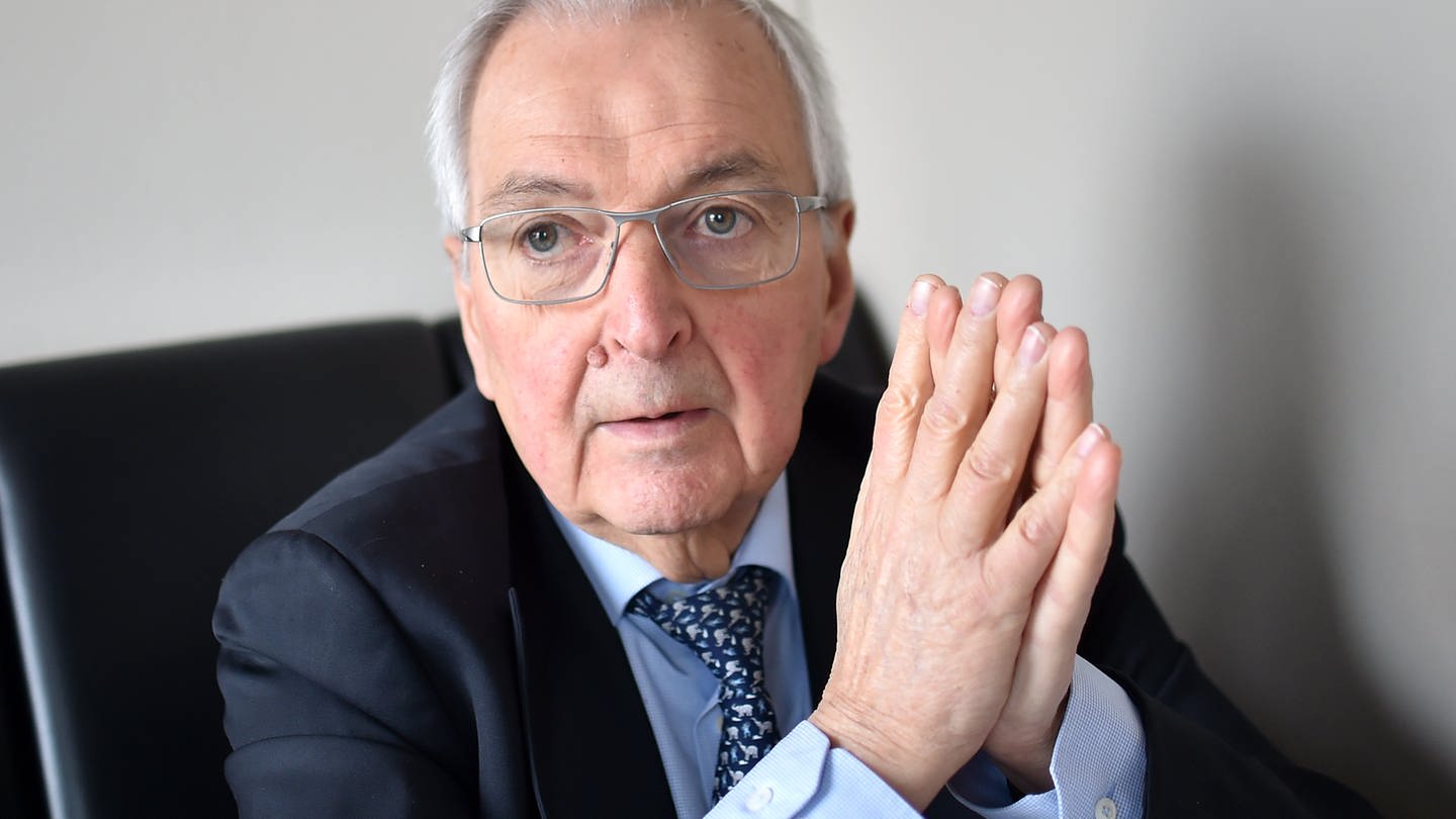 Der frühere rheinland-pfälziche Umweltminister KlausTöpfer (CDU ist im Alter von 85 Jahren gestorben.