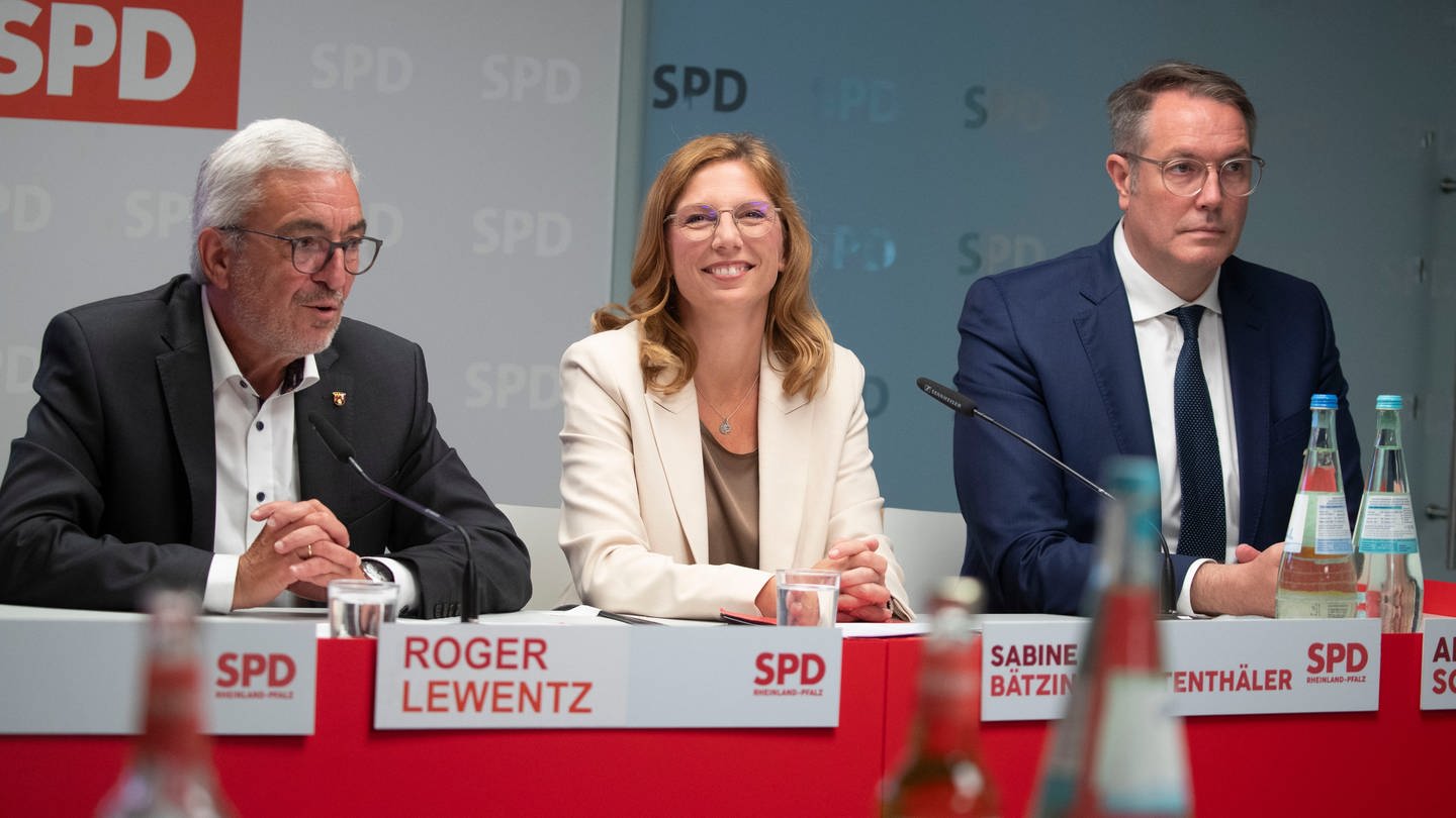 Die SPD in RLP stellt die designierte Nachfolgerin von Parteichef Roger Lewentz, Sabine Bätzing-Lichtenthäler, vor.