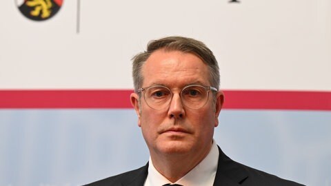 Der Neue Ministerpräsident In RLP Alexander Schweitzer (SPD) - SWR Aktuell