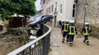 Der Untersuchungsausschuss des Landtags seinen Abschlussbericht zur Flutkatastrophe im Ahrtal hat seinen Abschlussbericht veröffentlicht. Dabei geht es auch darum, wie es zu der Katastrophe mit 135 Toten kommen konnte.