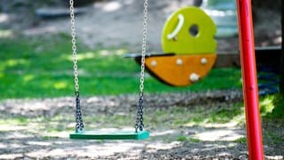 In Rheinland-Pfalz gibt es für Kinder in Not Hilfe bei den Fachdiensten des Kinderschutzes.