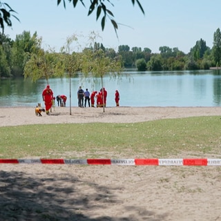 Im Binsfeldsee bei Speyer ist ein 40-jähriger Mann ertrunken. Nach ihm war stundenlang gesucht worden.