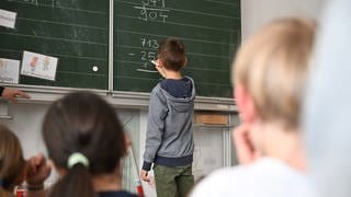 Über den Bildungsweg von Kindern entscheiden oft die finanziellen Mittel der Eltern. Ein Interview über Bildungsgerechtigkeit mit einer ehemaligen Lehrerin aus Kaiserslautern.