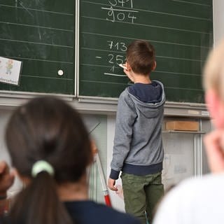 Über den Bildungsweg von Kindern entscheiden oft die finanziellen Mittel der Eltern. Ein Interview über Bildungsgerechtigkeit mit einer ehemaligen Lehrerin aus Kaiserslautern.