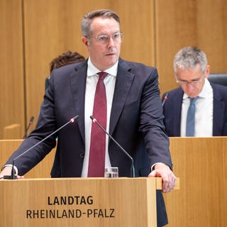 Alexander Schweitzer (SPD), Ministerpräsident von Rheinland-Pfalz, hat seine erste Regierungserklärung gehalten.