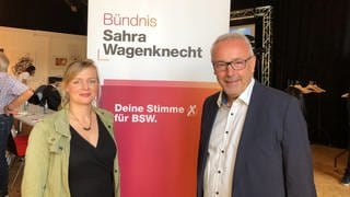 Das Bündnis Sahra Wagenknecht (BSW) hat einen Landesverband in Rheinland-Pfalz gegründet. Dafür stimmten die anwesenden Mitglieder beim Gründungsparteitag in Kaiserslautern einstimmig. Anschließend wurden als zweiköpfiger Landesvorsitz Alexander Ulrich, früherer Linkspartei-Landesvorsitzender, und Sina Listmann gewählt.