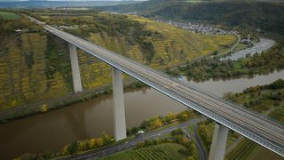 Die Moseltalbrücke Winningen der Autobahn A61